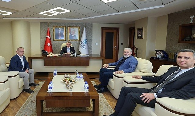 Başkan Büyükakın'a Merih Demiral'ın babası ve STK'lardan ziyaret