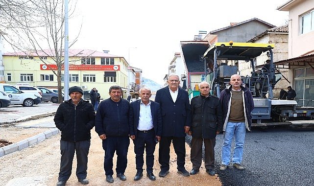 Büyükşehir Belediyesi'nden Gündoğmuş'a sıcak asfalt