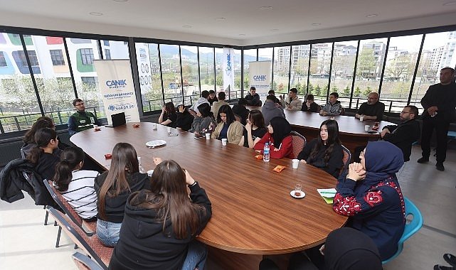 Canik Belediyesi, Bağımlılık ve Bağımlılıkla Mücadele Semineri gerçekleştirdi.