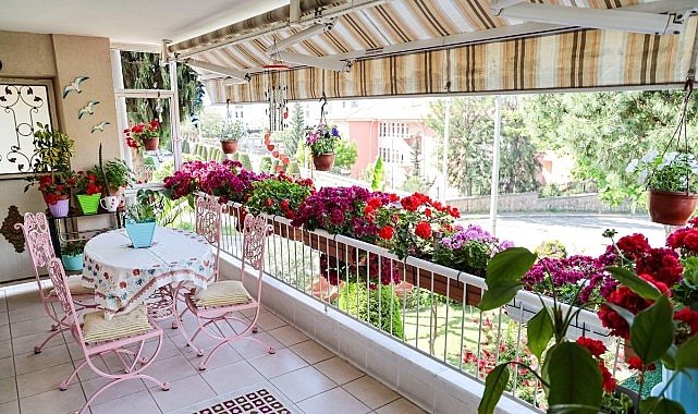 Karşıyaka'nın en güzel balkon ve bahçeleri seçiliyor!