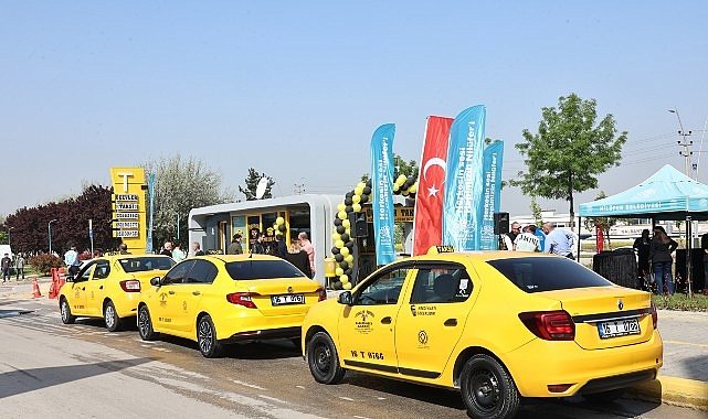 Üçevler'de modern taksi durağı hizmete açıldı
