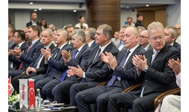 Başkan Tugay'dan kentsel dönüşüm için 6 maddelik çözüm önerisi