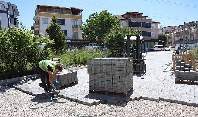 Kartepe'de Üstyapı Çalışmaları Aralıksız Sürüyor