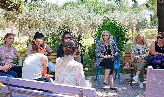 Konak'ta ziyaretle gelen mutluluk: Dört can dost yuvasına kavuştu