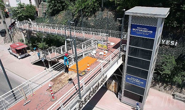 Büyükşehir'den üst geçitlere hassas dokunuş
