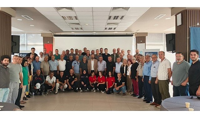 Kocaeli'de muhtarlara üç boyutlu eğitim