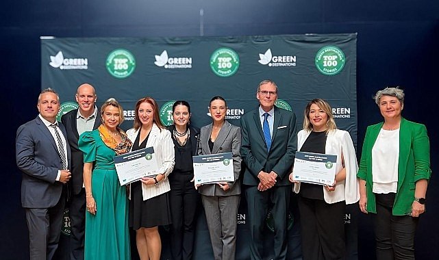 Menderes'e Fransa'da Büyük Onur