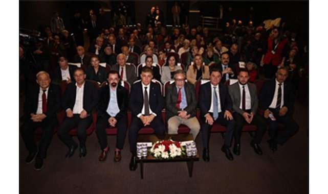 Başkan Tugay Zonguldak'ta düzenlenen sağlık zirvesine katıldı