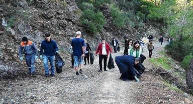 Kemer'de çevre temizliği etkinliği