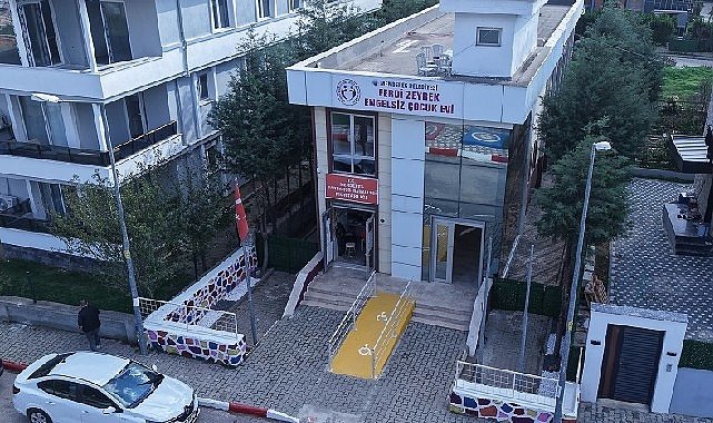 Menderes'in Engelsiz Evi Engelli Bireylere Destek Oluyor