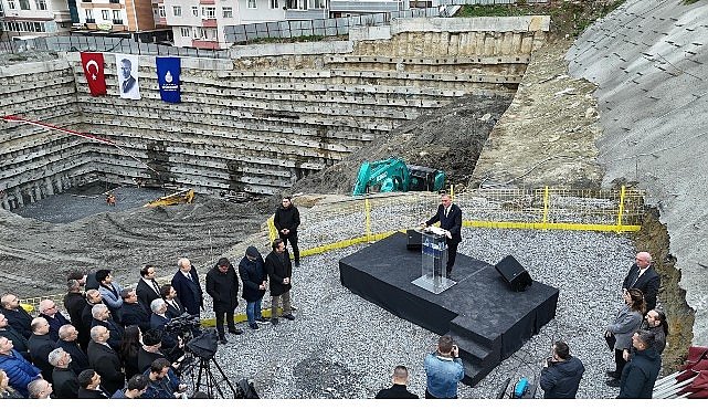 Avcılar Reşitpaşa Caddesi Zemin Altı Otoparkı'nın Temeli Atıldı