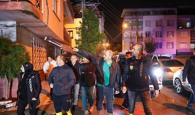 Başkan Görkem Duman gece boyunca sahadaydı