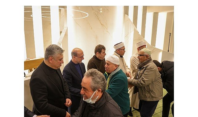 Başkan Pekyatırmacı Miraç Kandili'nde Vatandaşlarla Bir Araya Geldi