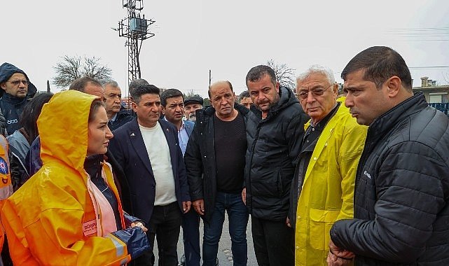Başkan Vekili Özdemir, “Tüm ekiplerimizle sahadayız