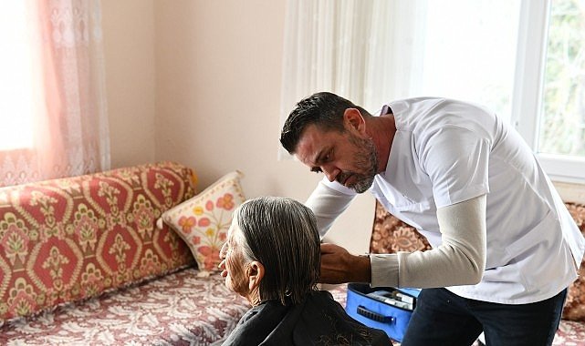 Çiğli Belediyesi'nden Gıda Kolisi Seferberliği
