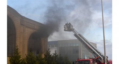 Fabrika yangını kısa sürede kontrol altına alındı