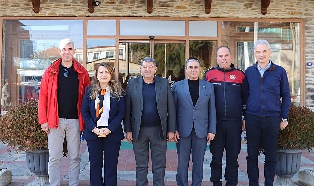İzmir Büyükşehir İtfaiyesi'nden Bayındır'a Ziyaret: Yangın Tedbirleri Masaya Yatırıldı