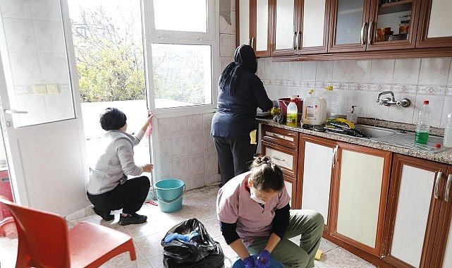 Seferihisar Belediyesi'nden gönüllere dokunan “Sosyal Destek