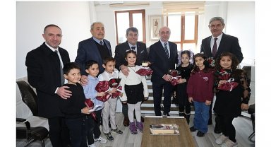 Selçuklu'da Karne Sevinci: Başkan Pekyatırmacı Öğrencilerle Buluştu