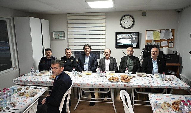 Başkan Kocaman'dan Polislere Tatlı Sürpriz