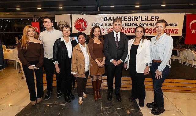 Başkan Tugay, İzmir'deki Balıkesirlilerle iftarda buluştu