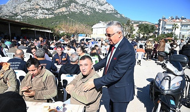 Başkan Yardımcısı Gül'den belediye personeline yemek