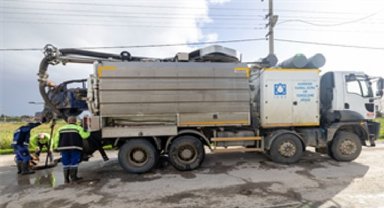 İzmir'de kuvvetli yağış ve fırtına alarmı