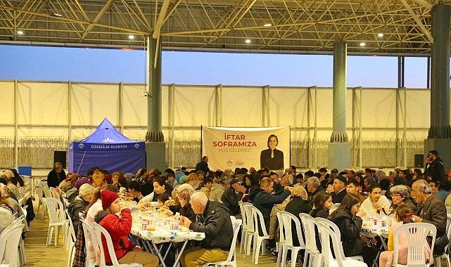Karabağlar 'da Ramazan Bereketi Ortak Sofralarda Paylaşılacak