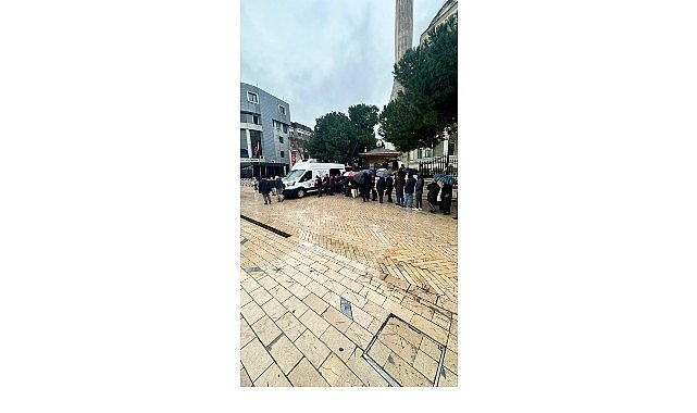 Maltepe Belediyesi'nden vatandaşlara kandil simidi ikramı