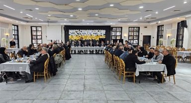 Vali Aktaş Gölcük'te Muhtarların Taleplerini Dinledi