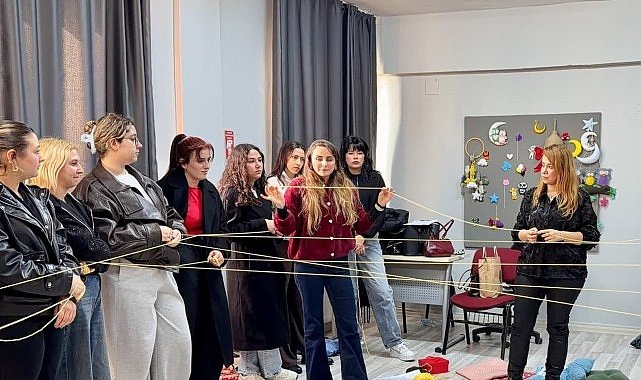 Yenişehir'de genç kadınlara 'Güvenli ilişki' rehberi