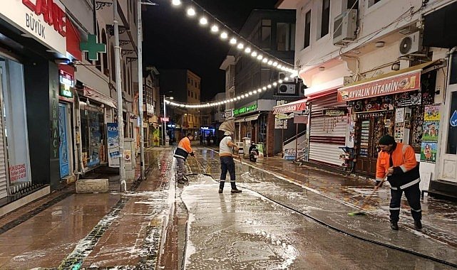 Ayvalık'ta Bayram Öncesi Temizlik Seferberliği