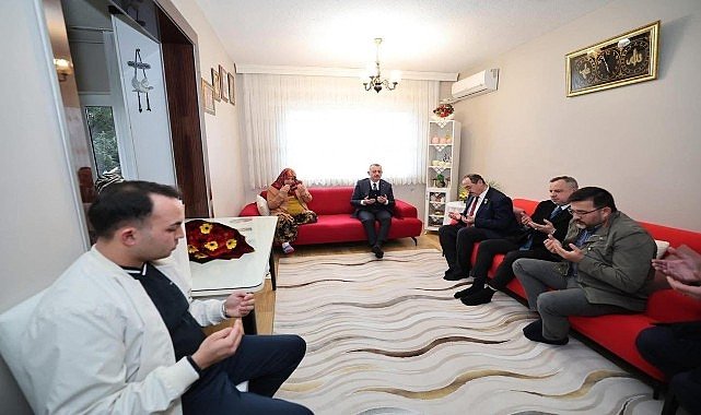 Başkan Büyükakın'dan şehit ailesine bayram ziyareti: “Sizler her zaman baş tacısınız