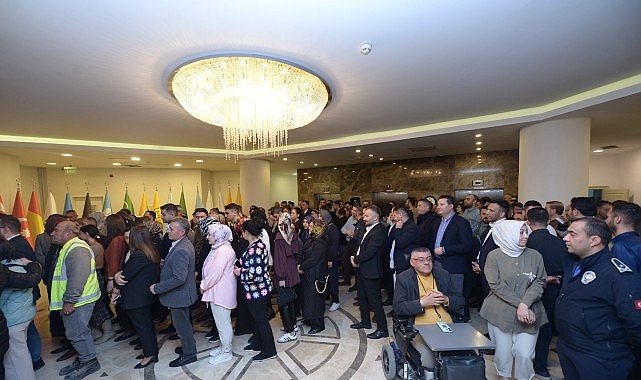 Başkan Çırpanoğlu'ndan Belediye Personeline Bayram Mesajı: 'Biz Büyük Bir Aileyiz