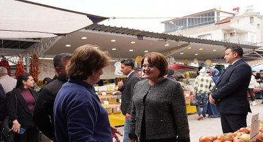 Başkan Hatice Gençay'dan, Pazar Esnafına Bayram Öncesi Ziyaret