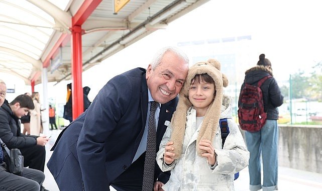 Başkan Şadi Özdemir'den mesai öncesi metro sürprizi