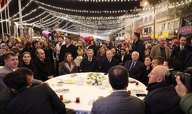 Başkan Vekili Özdemir Kadir Gecesi'ni Elmalı'da geçirdi