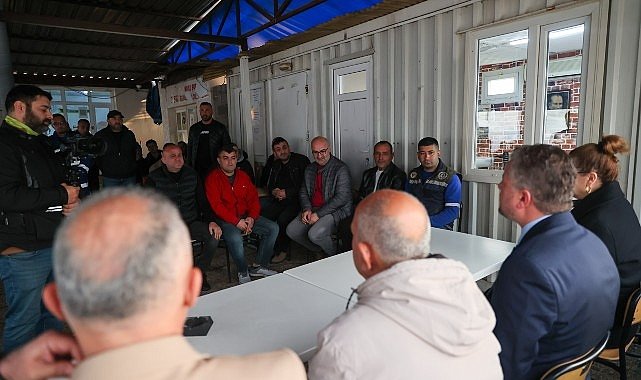 Buca'da sıcak bayramlaşma