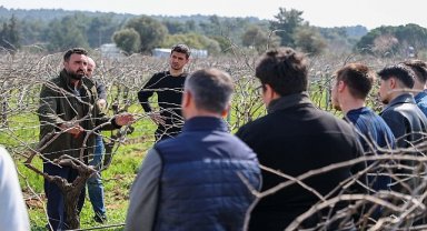 Buca'nın bağlarında geleceğin ziraat mühendisleri yetişiyor