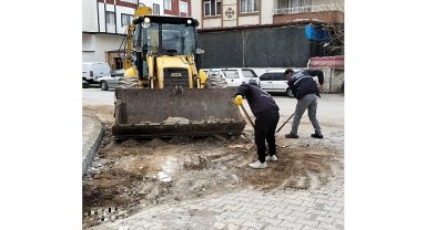 Edremit Belediyesi Altınkum'da ve Kadıköy'de Yolları Yeniliyor