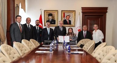 İnegöl'e Yeni Sağlık Merkezi İçin İmzalar Atıldı