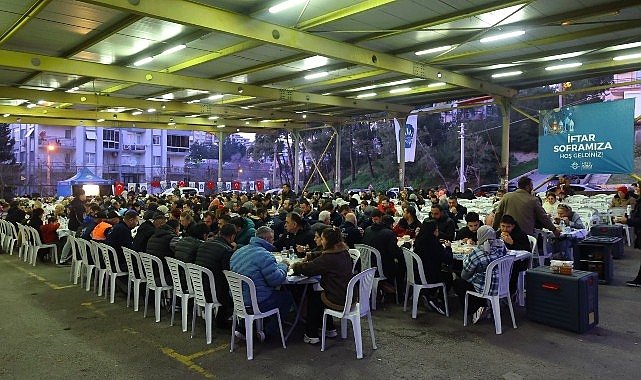 Karabağlar 'da Birlik ve Beraberlik Sofrası Vatan Mahallesi'nde Kuruldu