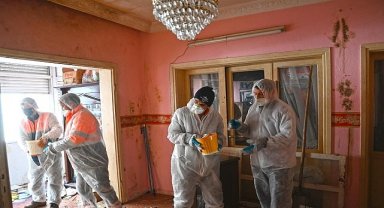 Karabağlar' da Çöp Ev Tamamen Temizlendi