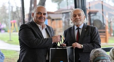 Kartepe'de Büyükler İçin Anlamlı Buluşma