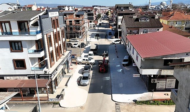 Kartepe İstasyon Mahallesi'nde hummalı çalışma 
