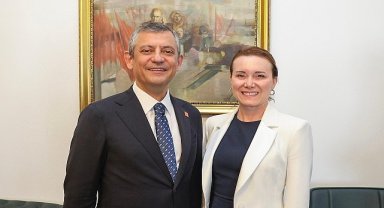 Konak'ta Ferdi Zeyrek Gençlik Merkezi açılıyor: Kurdeleyi Özgür Özel kesecek