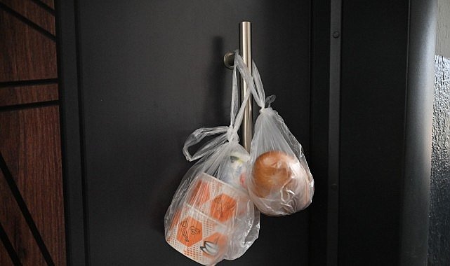 Manisa Büyükşehir'den Dayanışma Sofraları: 10 Bin Kişiye Sıcak Yemek