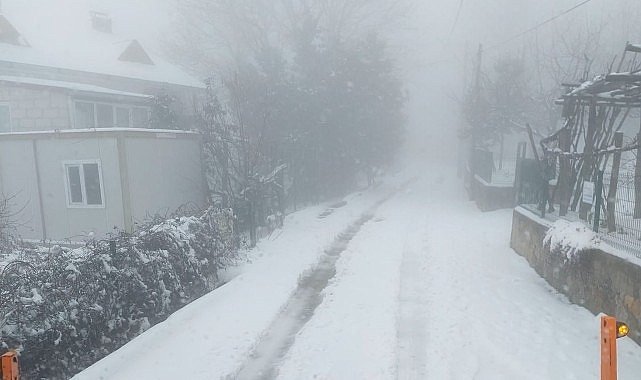 Osmangazi Belediyesi'nden Bayramda Karla Kesintisiz Mücadele