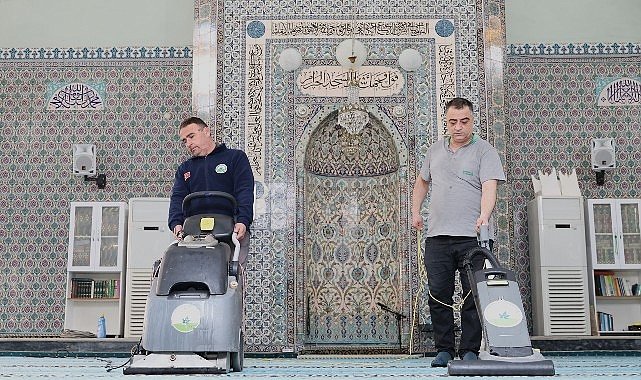 Osmangazi'de Camilerde Bayram Temizliği