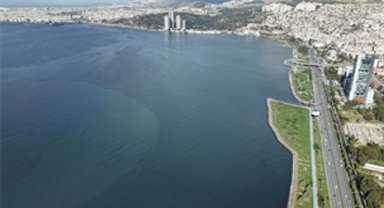 Tarım ve sanayi atıklarıyla kirlenen Gediz İzmir Körfezi'ne akıyor